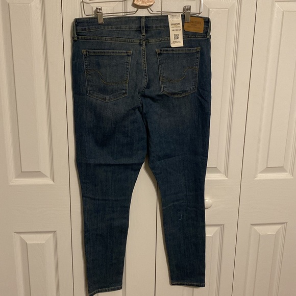 NWT set of 2 Levi Signature Jeans - Picture 5 of 8